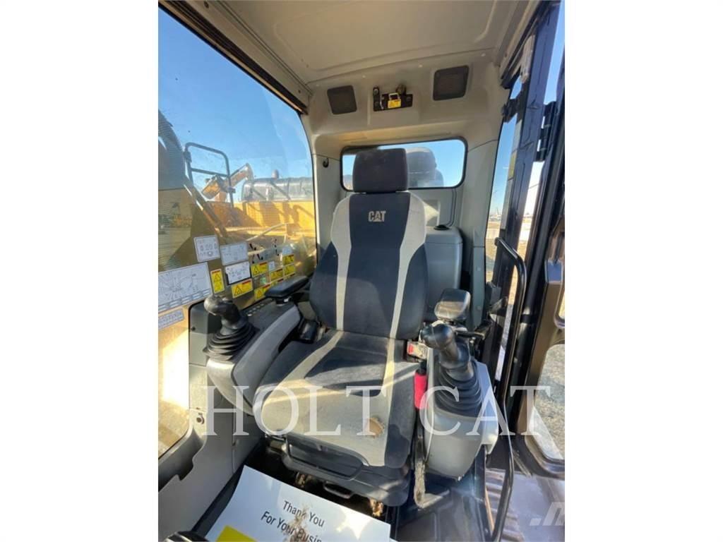 CAT 326FL TC Koparki gąsienicowe