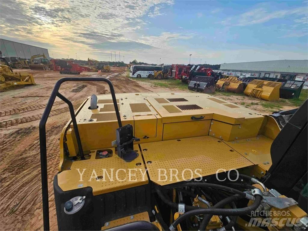 CAT 330 Koparki gąsienicowe