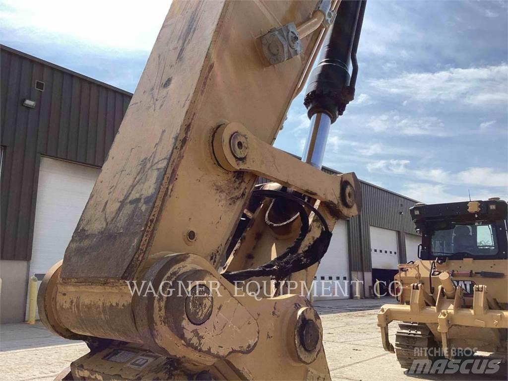 CAT 330 Koparki gąsienicowe