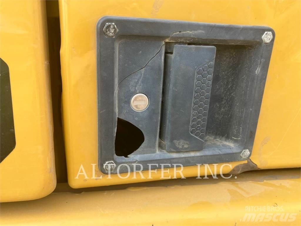 CAT 330-07 Koparki gąsienicowe