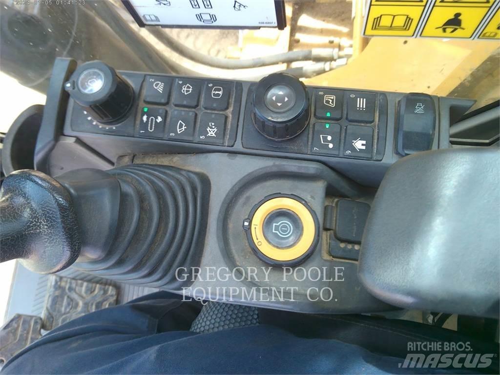 CAT 33007 Koparki gąsienicowe