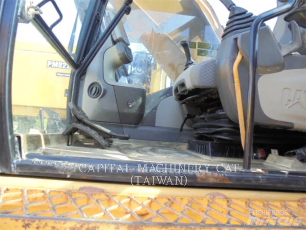 CAT 330D2L Koparki gąsienicowe