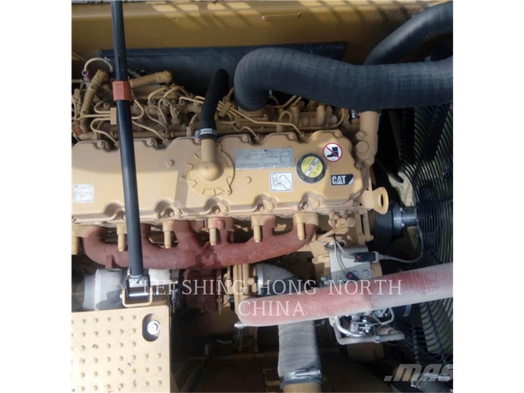 CAT 330D2L Koparki gąsienicowe