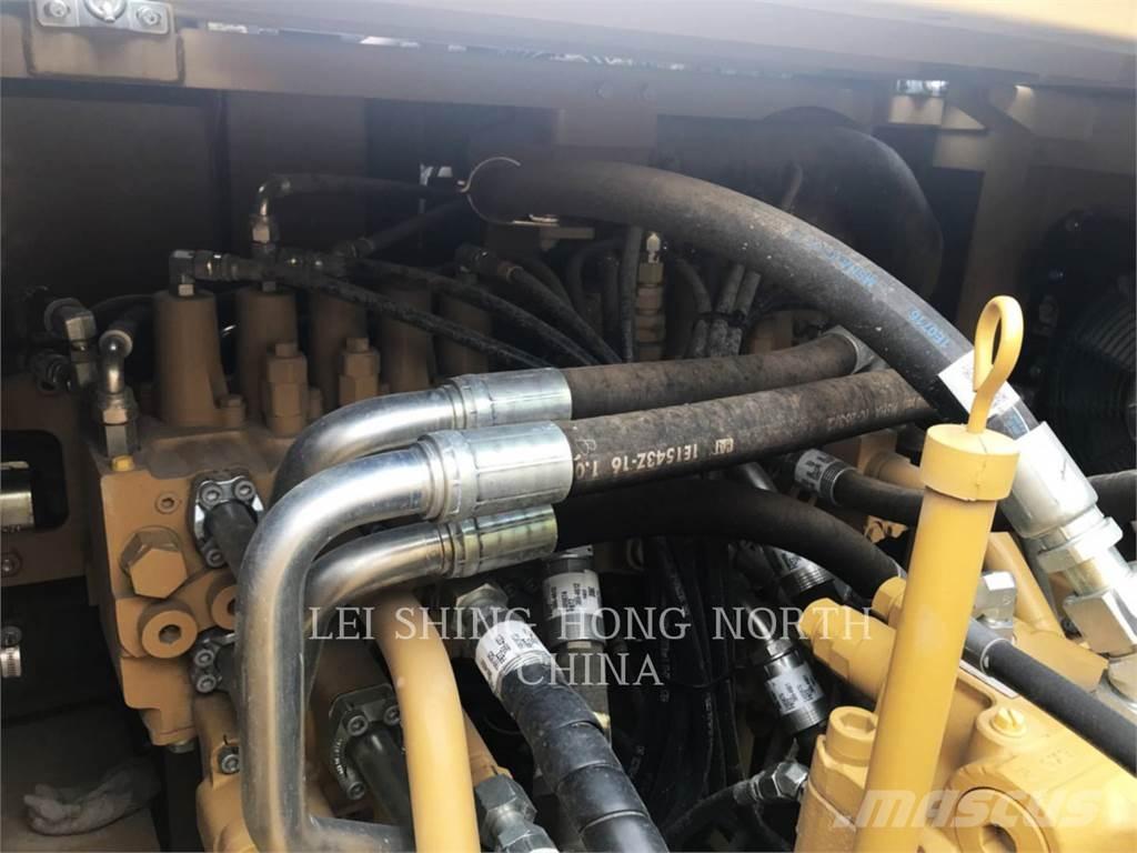 CAT 330D2L Koparki gąsienicowe