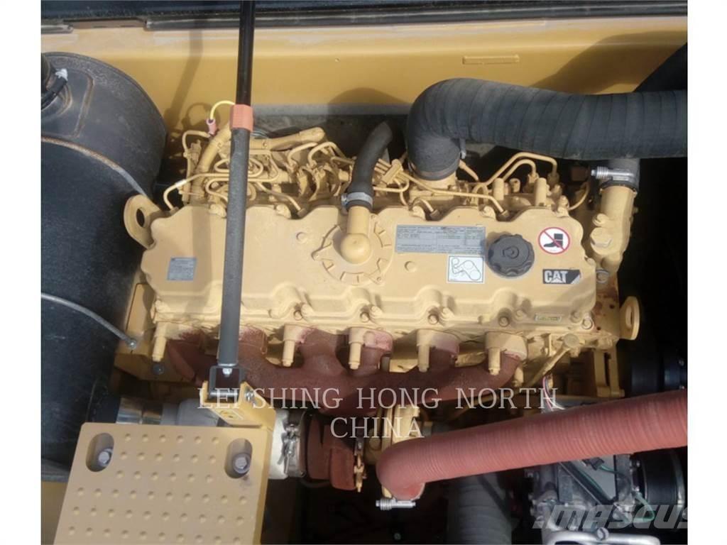 CAT 330D2L Koparki gąsienicowe