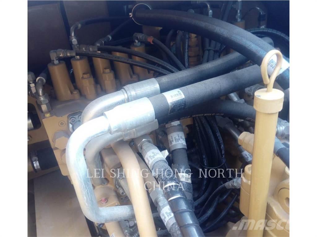 CAT 330D2L Koparki gąsienicowe