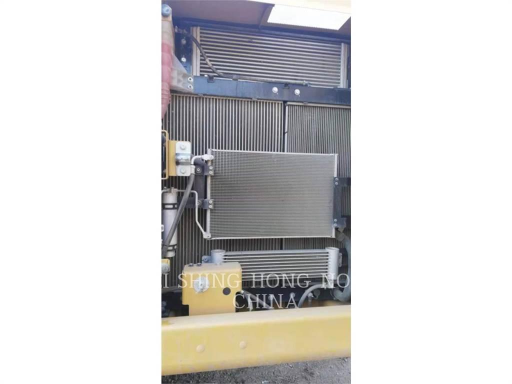 CAT 330D2L Koparki gąsienicowe