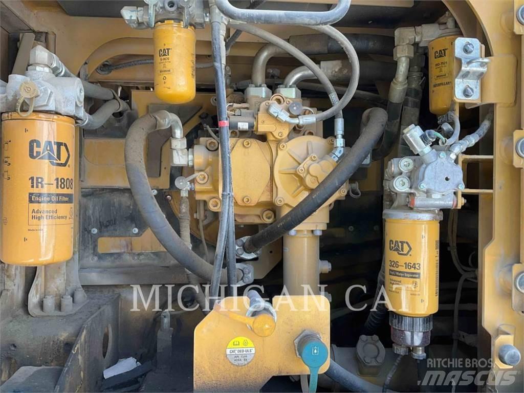 CAT 349FL + Koparki gąsienicowe
