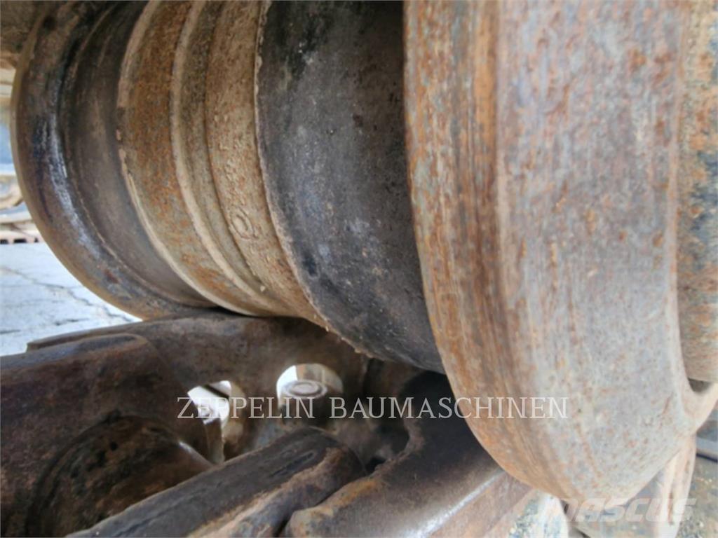 CAT 352-07A Koparki gąsienicowe