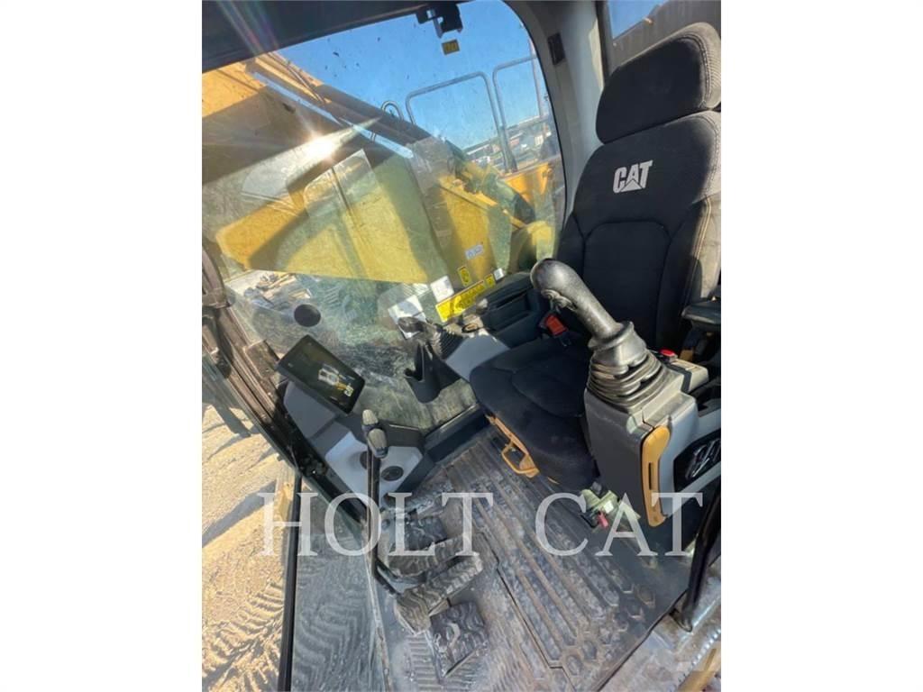 CAT 352 11 Koparki gąsienicowe
