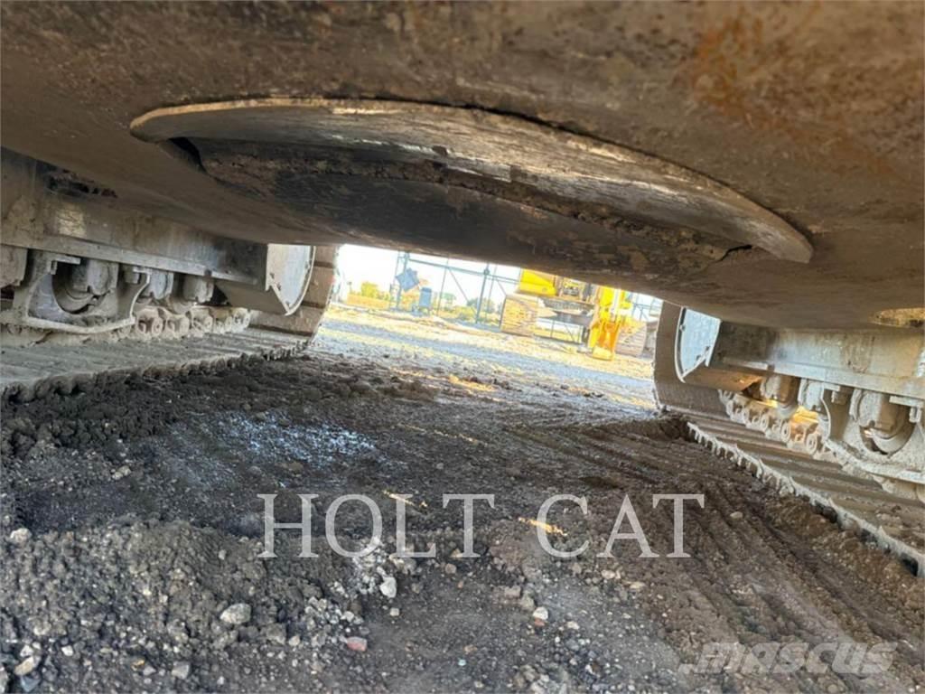 CAT 352 11 Koparki gąsienicowe