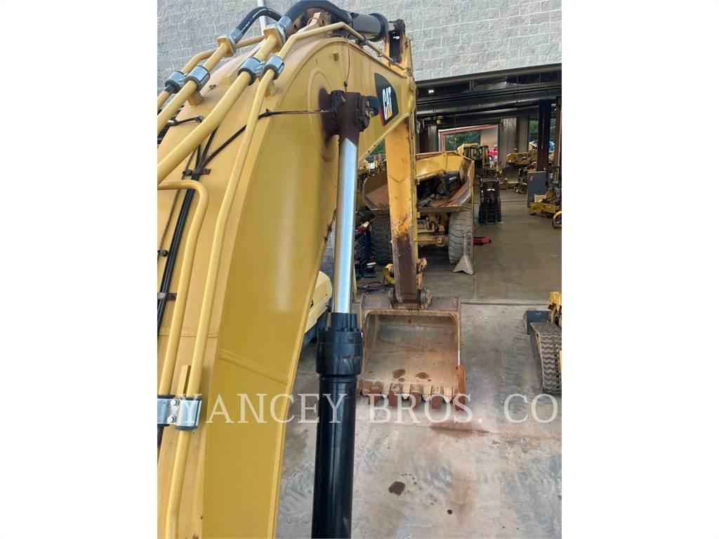 CAT 352F Koparki gąsienicowe