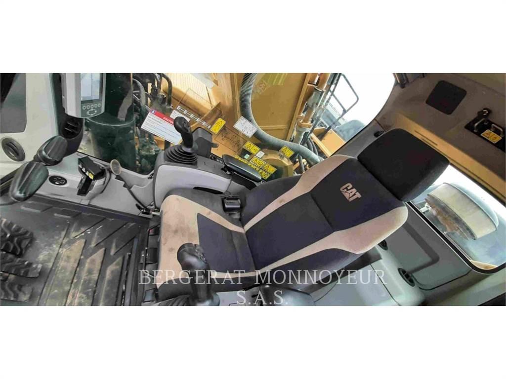 CAT 352F Koparki gąsienicowe