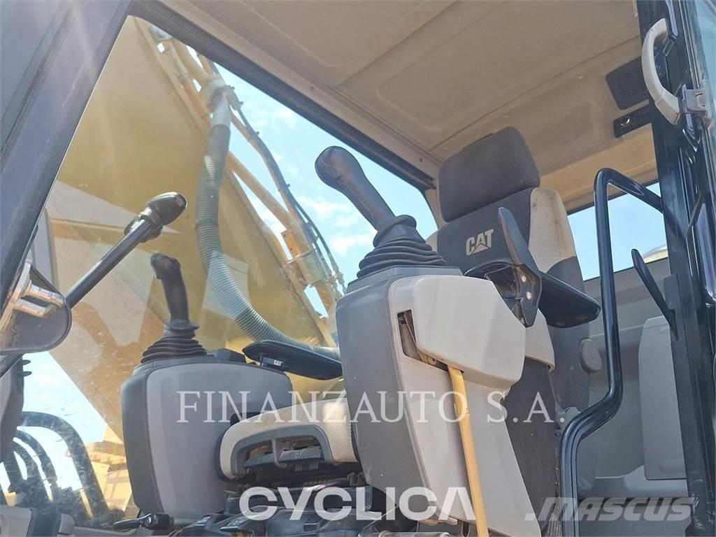 CAT 352FL Koparki gąsienicowe