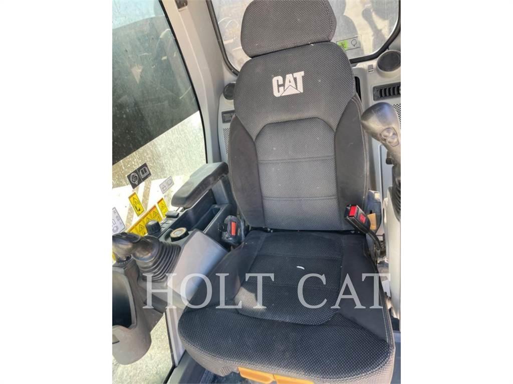 CAT 374 Koparki gąsienicowe