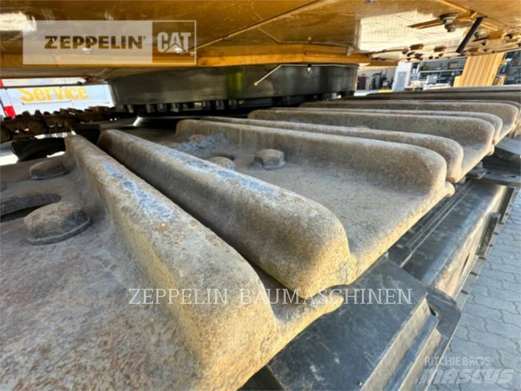 CAT 374-07A Koparki gąsienicowe