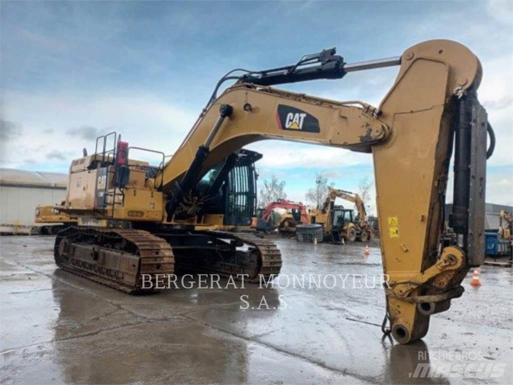CAT 374F Koparki gąsienicowe