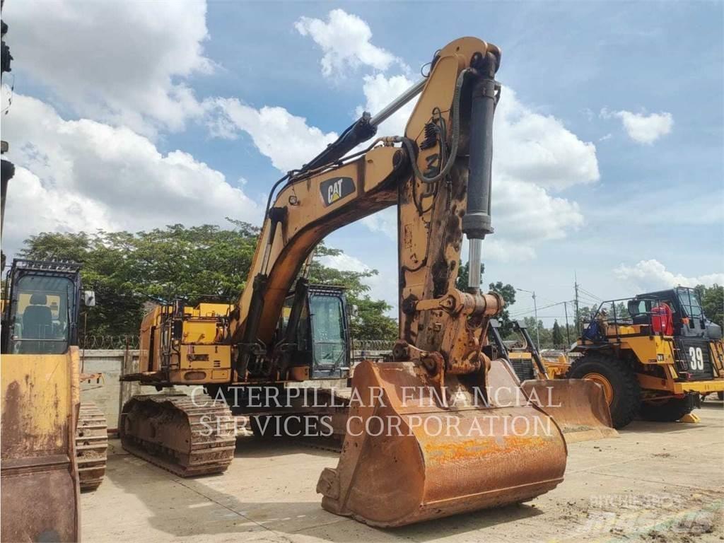 CAT 374F Koparki gąsienicowe