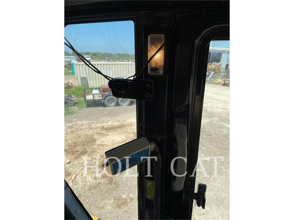 CAT 374FL Koparki gąsienicowe