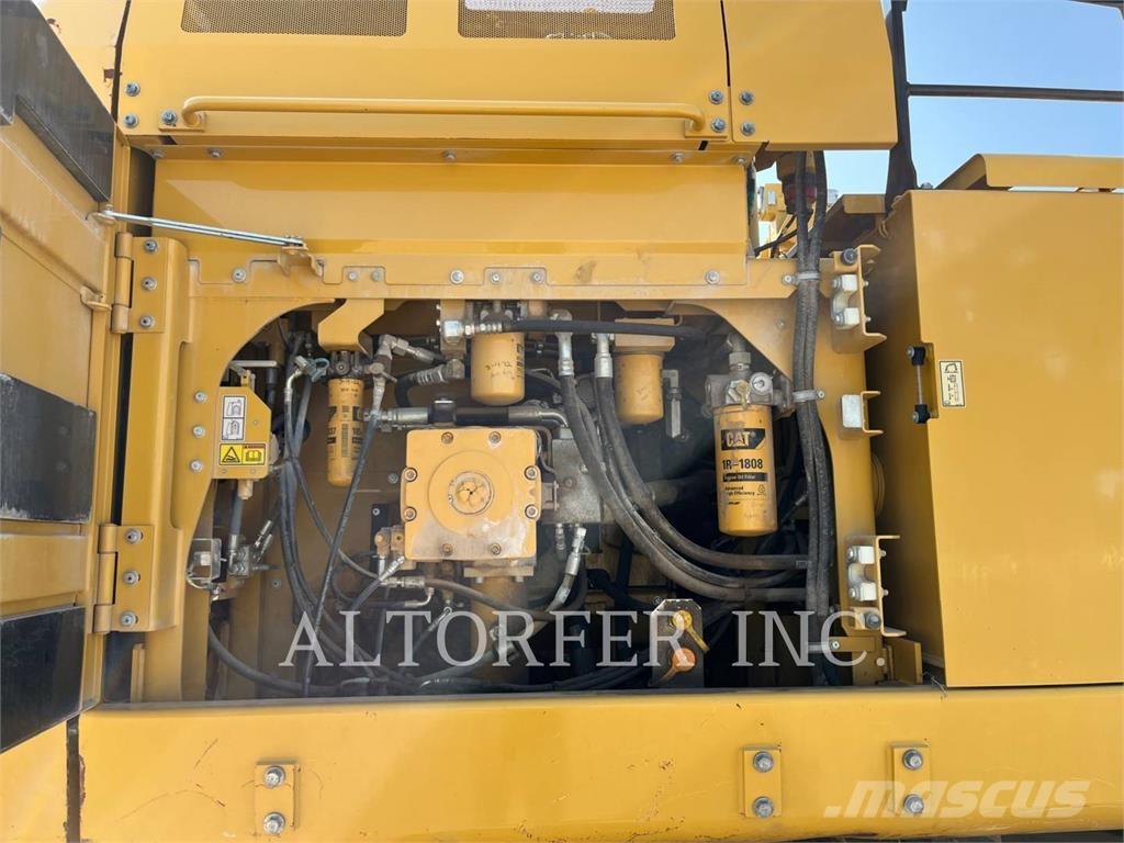 CAT 374FL Koparki gąsienicowe