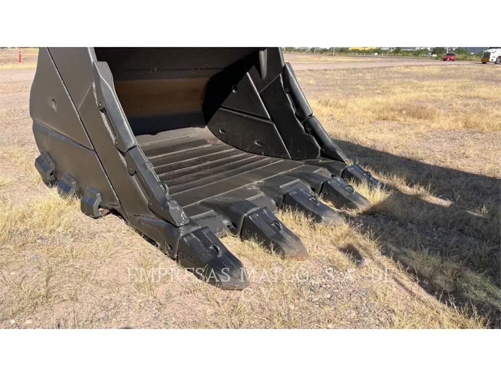 CAT 390DL Koparki gąsienicowe