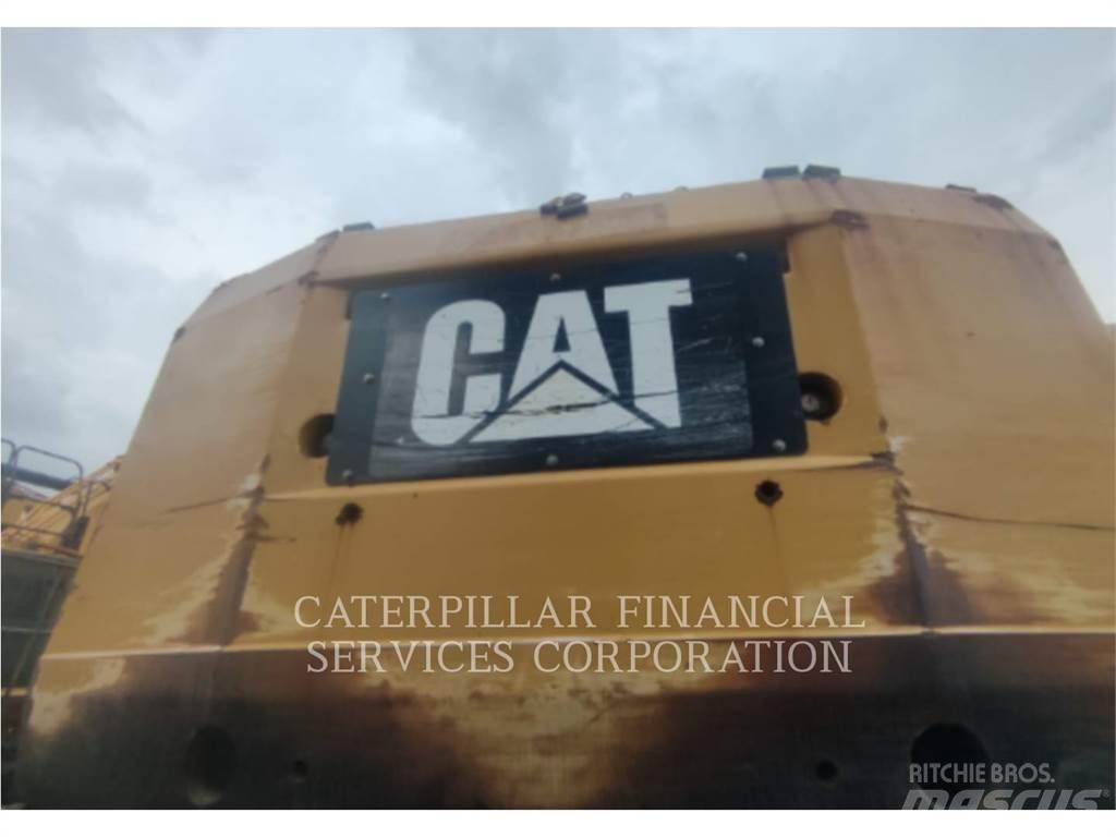 CAT 390F Koparki gąsienicowe