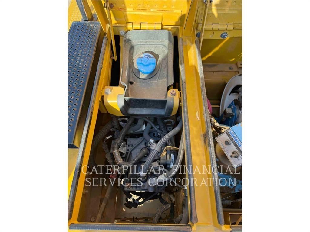 CAT 390FL Koparki gąsienicowe