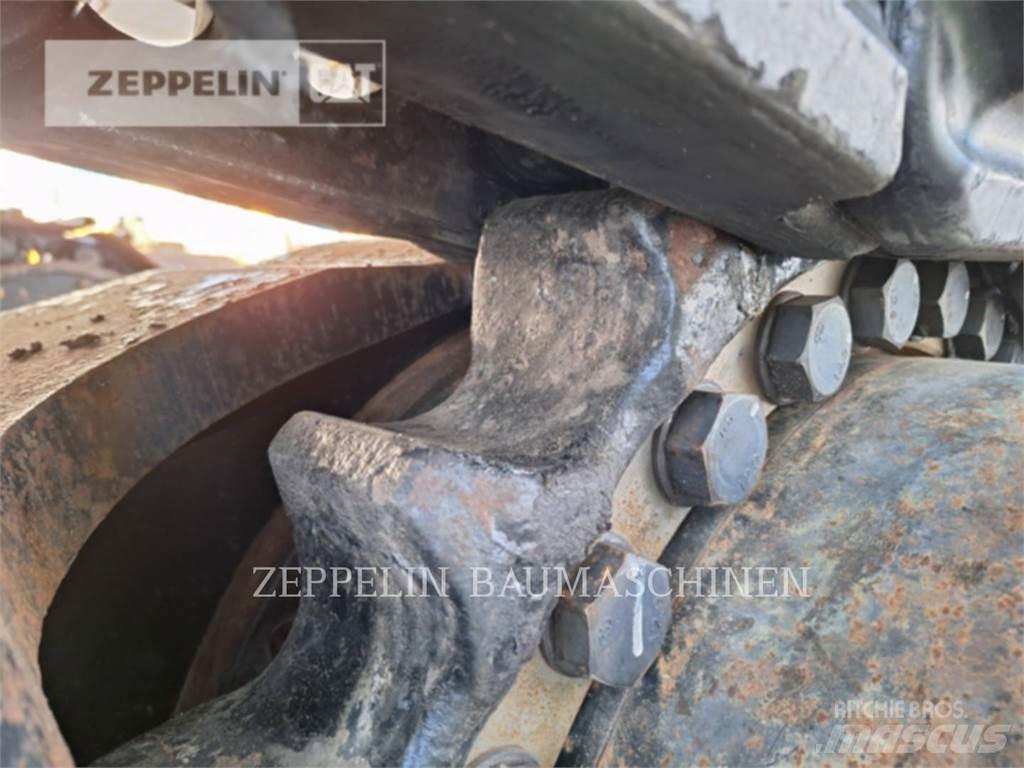 CAT 390FL Koparki gąsienicowe