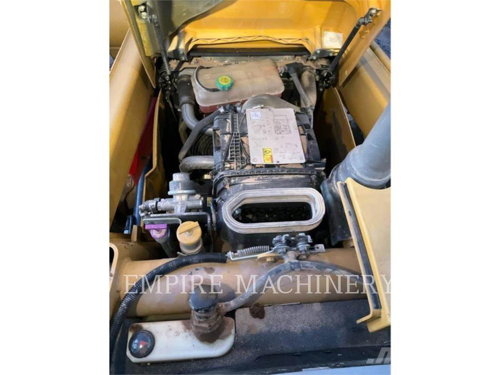 CAT 415F2 IL Ładowarki kołowe