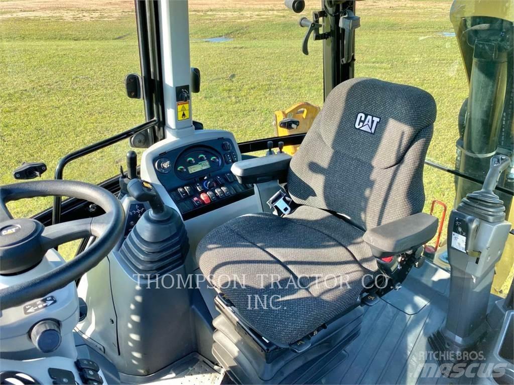 CAT 420F2 Koparko-ładowarki