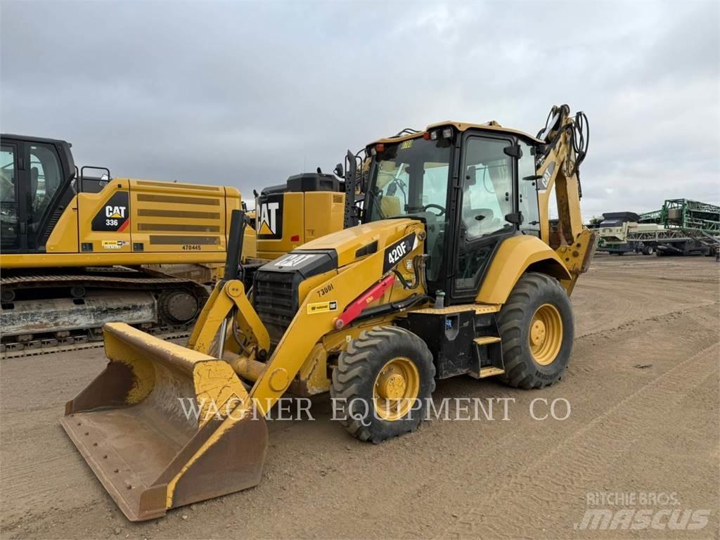 CAT 420F2 4WDE Koparko-ładowarki