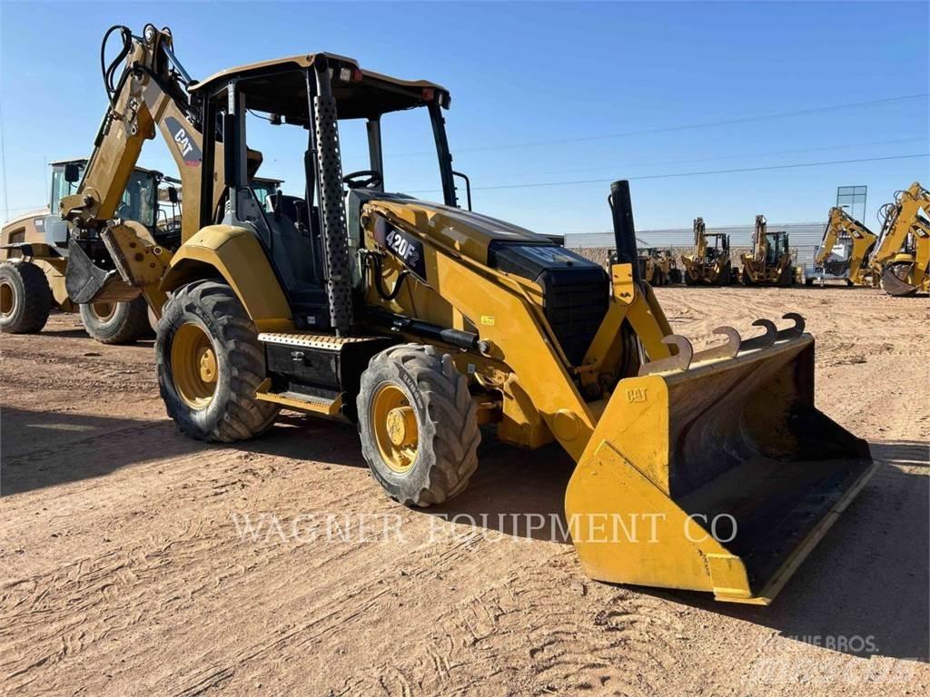 CAT 420F2 4WDE Koparko-ładowarki