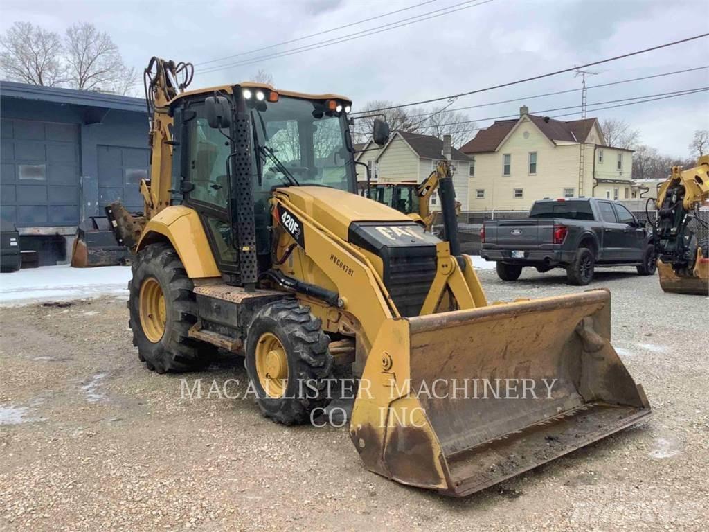 CAT 420F2ST Koparko-ładowarki