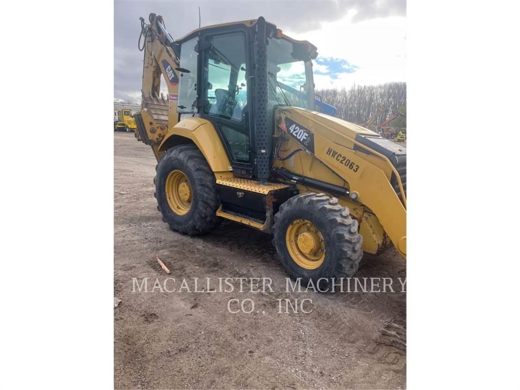 CAT 420F2ST Koparko-ładowarki
