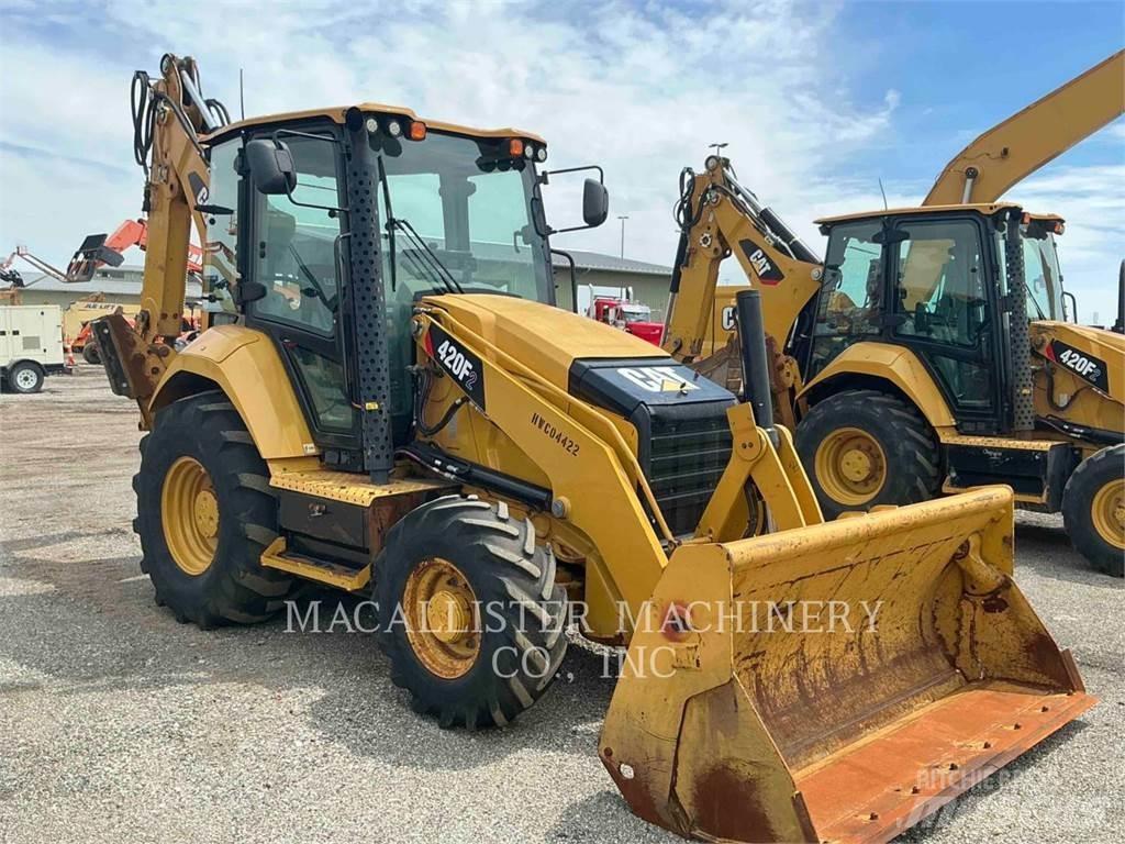 CAT 420F2ST Koparko-ładowarki