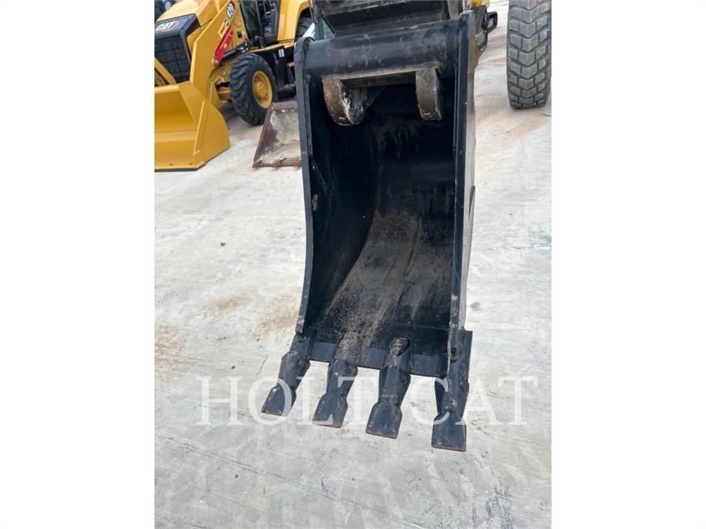 CAT 420XE IT4S Skrobaki
