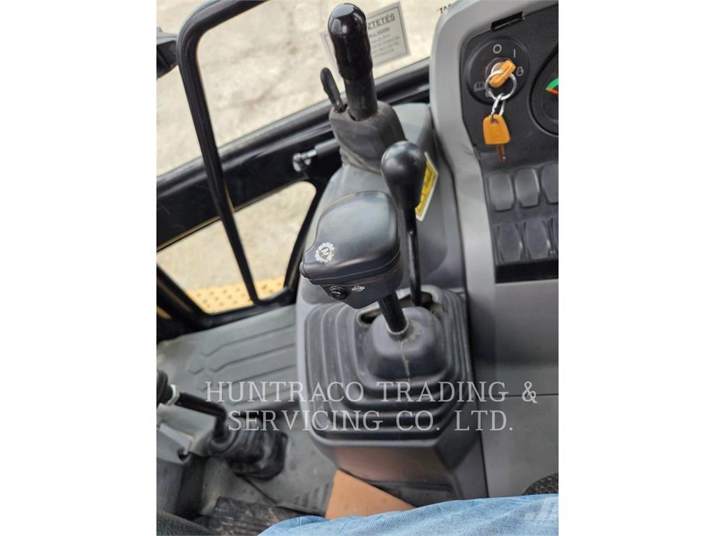 CAT 428F2 Koparko-ładowarki