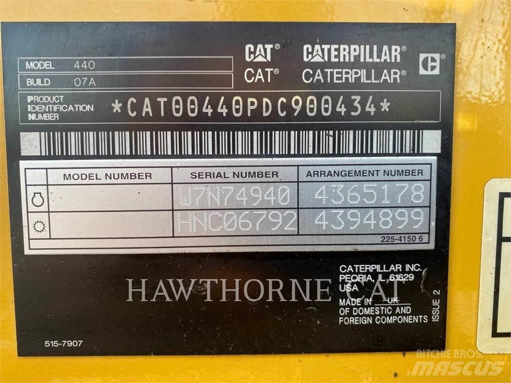 CAT 440 Koparko-ładowarki