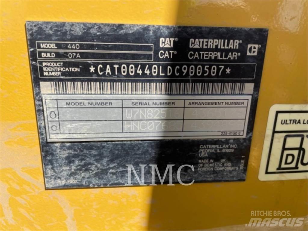 CAT 440 Koparko-ładowarki