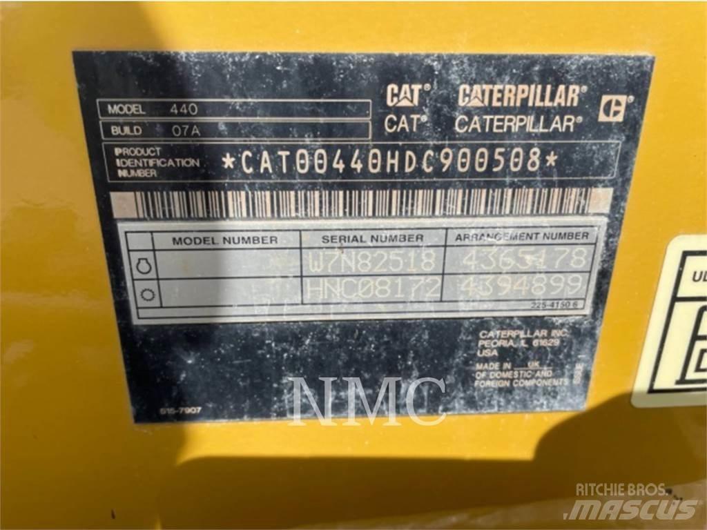 CAT 440 Koparko-ładowarki