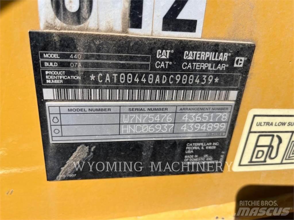 CAT 440 Koparko-ładowarki
