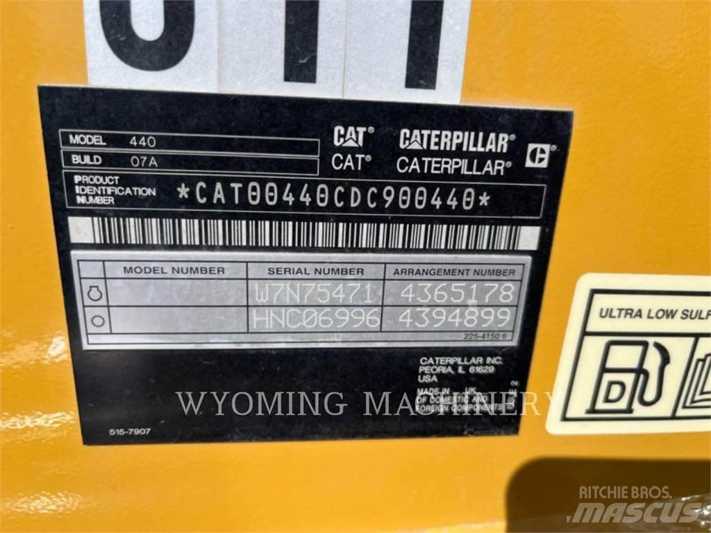 CAT 440 Koparko-ładowarki