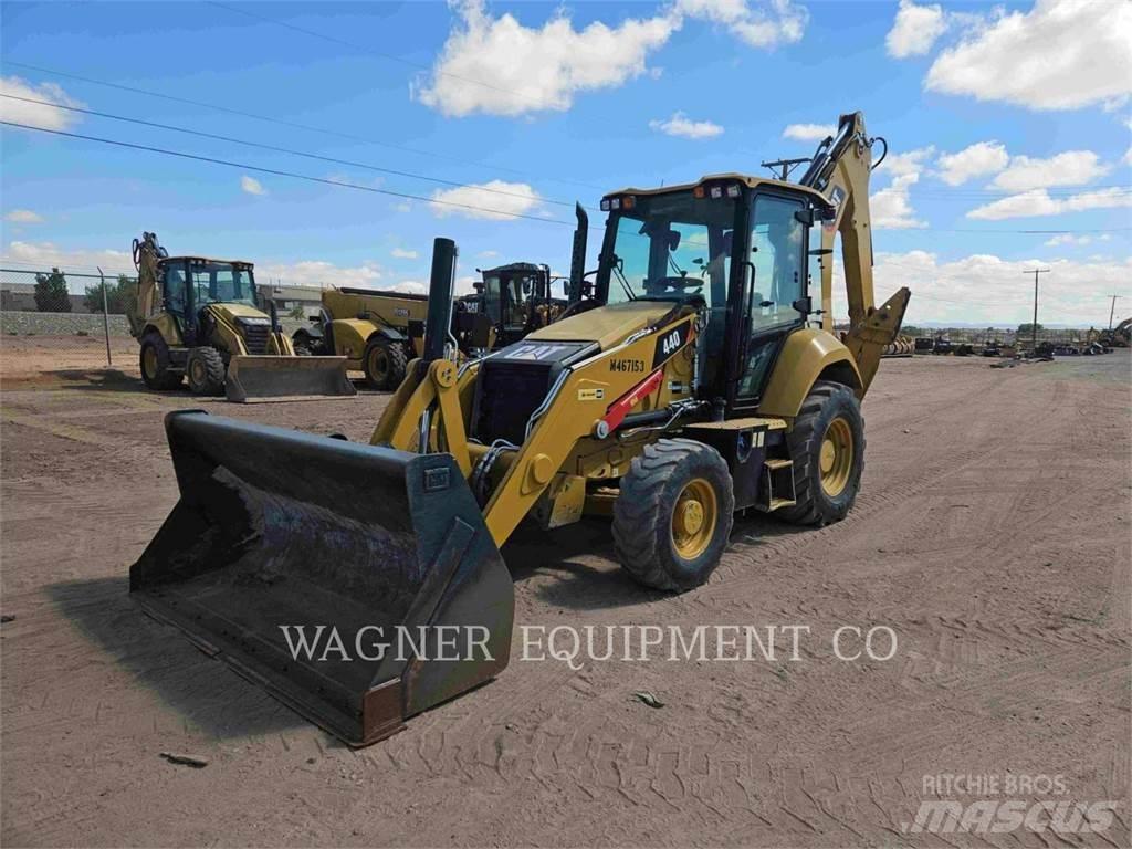 CAT 440 Koparko-ładowarki