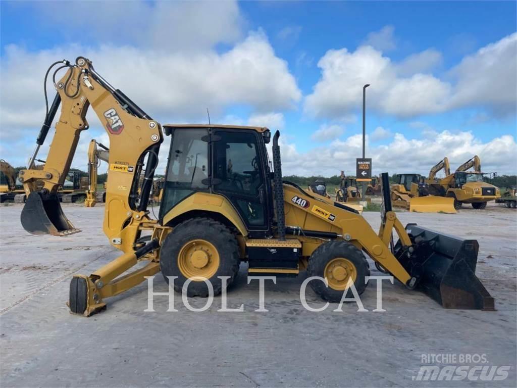 CAT 440 C4E Koparko-ładowarki