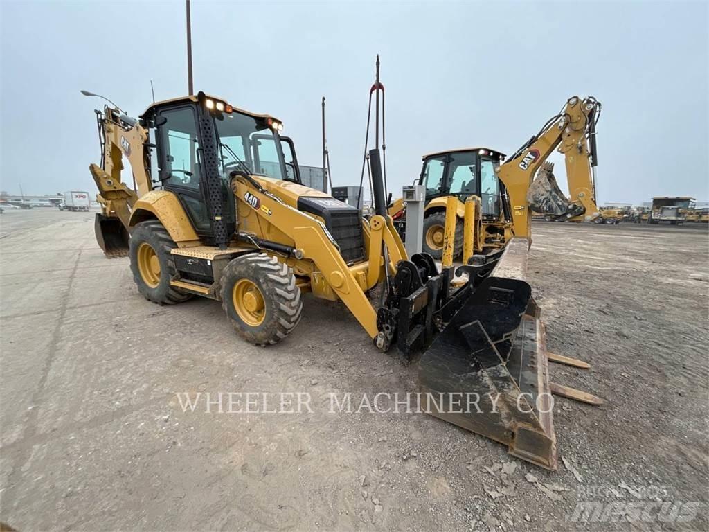 CAT 440 IT Koparko-ładowarki