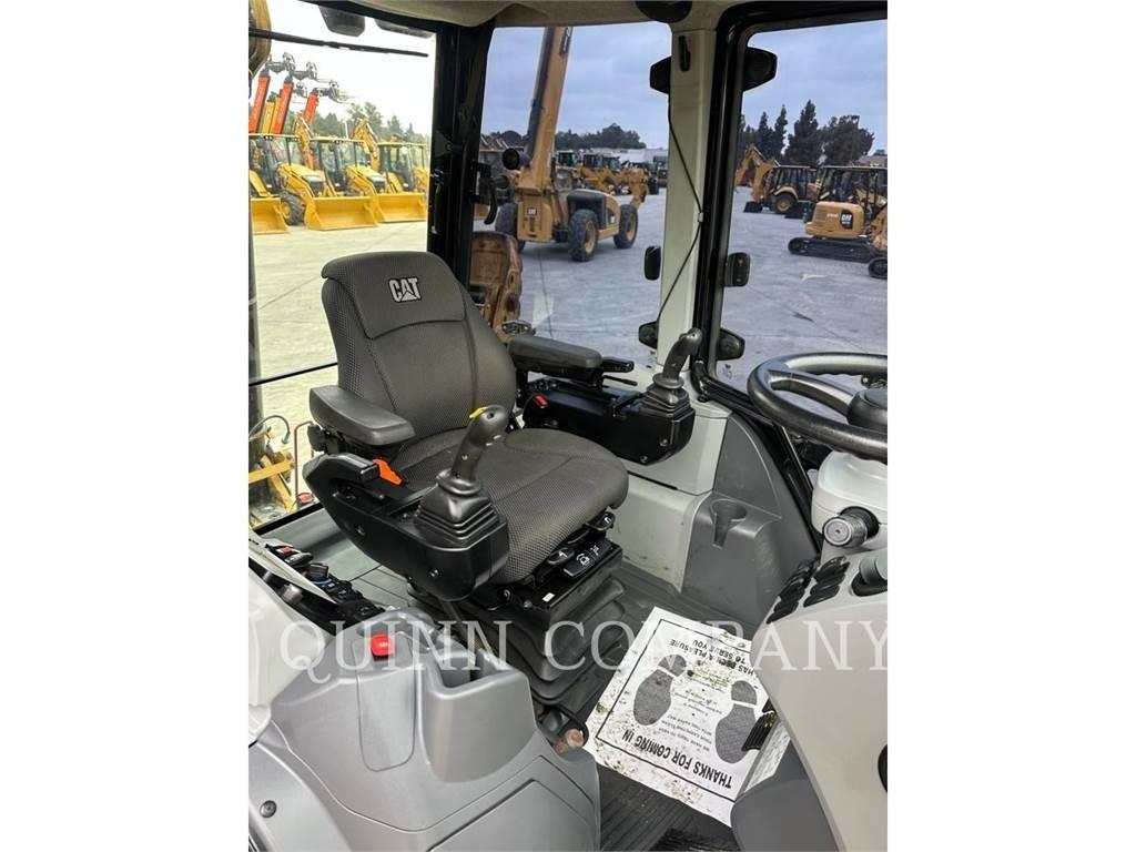 CAT 450 Koparko-ładowarki