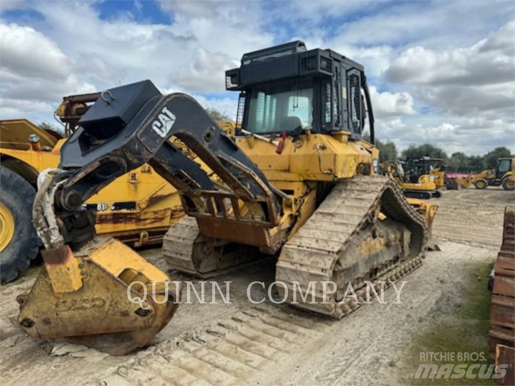 CAT 517 GR Skidery
