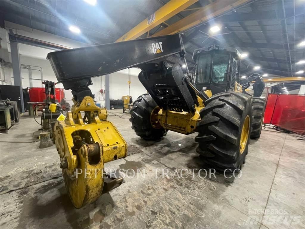 CAT 525D Skidery