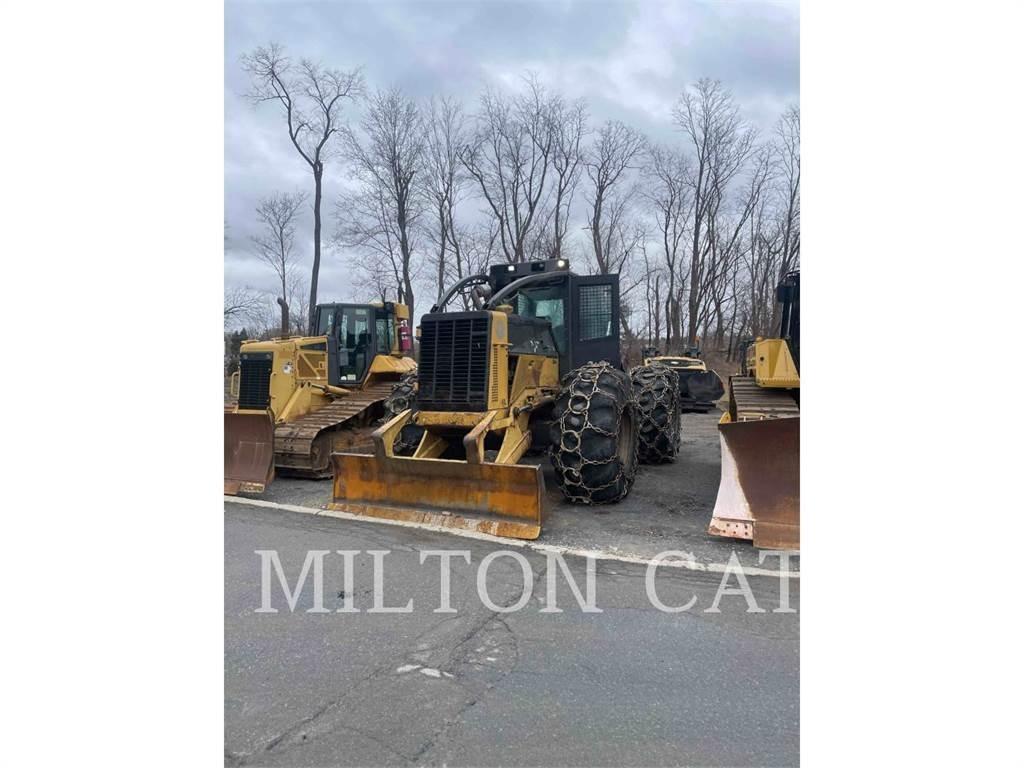 CAT 535C Skidery