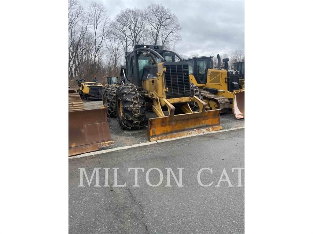 CAT 535C Skidery